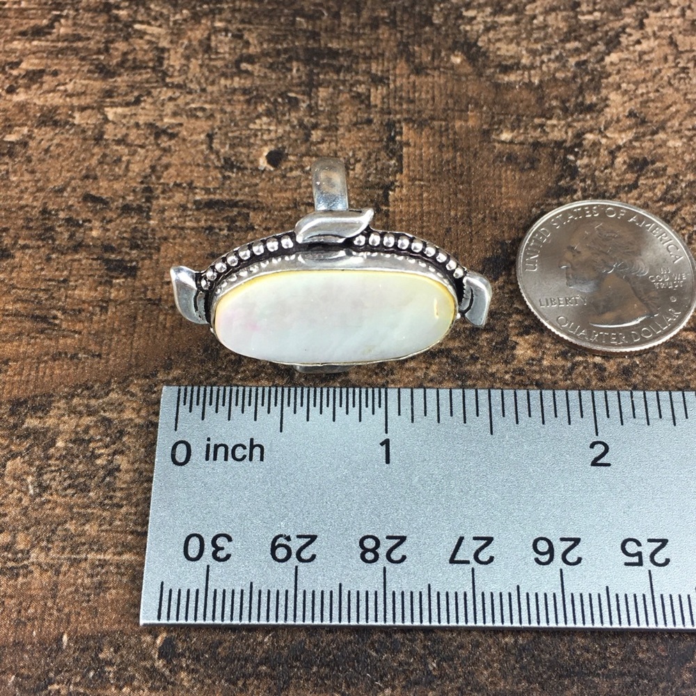 New Mother Of Pearl MOP Statement Silver Overlay Ring Size 8 - Picture 9 of 11